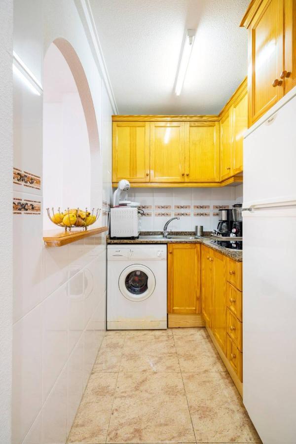 Apartamento Compartido - Solo El Dormitorio Es Privado Torrevieja Esterno foto